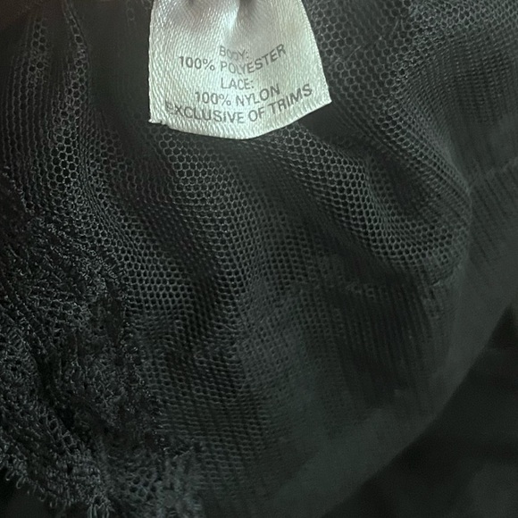 Victoria’s Secret lace lingerie - Picture 7 of 7
